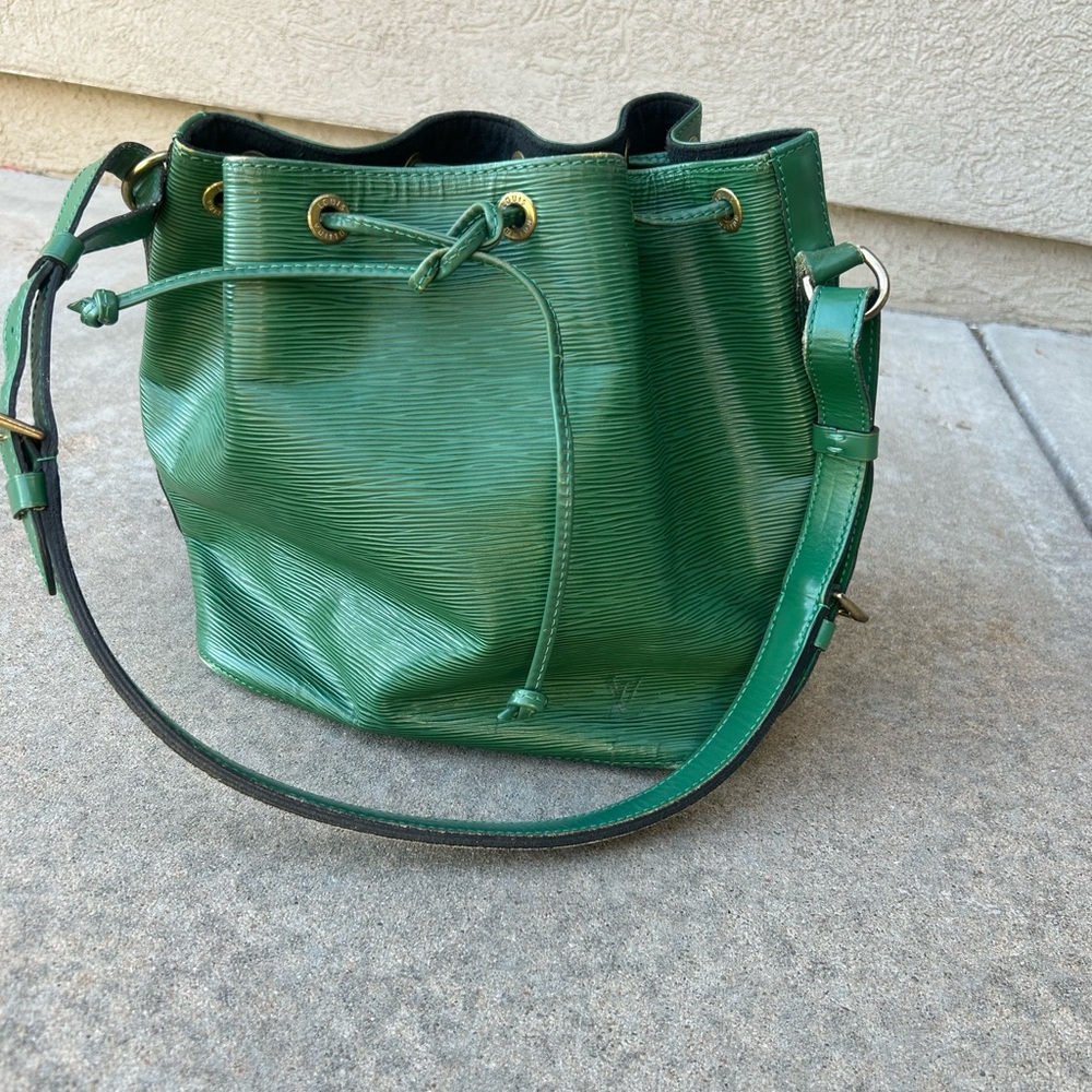 Vintage Louis Vuitton Epi Petit Noe